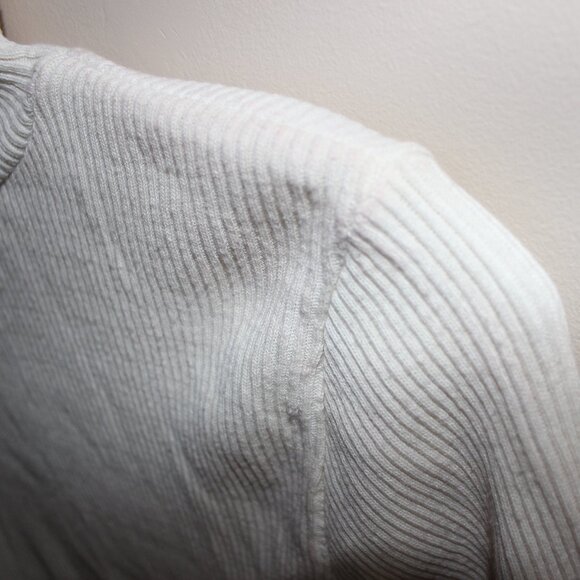 FREE*❤️Whisper off-white ladies turtleneck sweater 100% cotton USA made - Picture 3 of 6